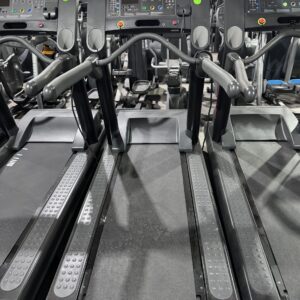 Life Fitness Treadmill Integrity Series CLST