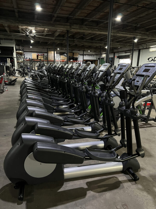 Life Fitness Integrity Series Elliptical CLSX