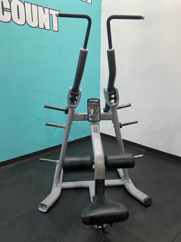 Precor Pulldown Discovery Series